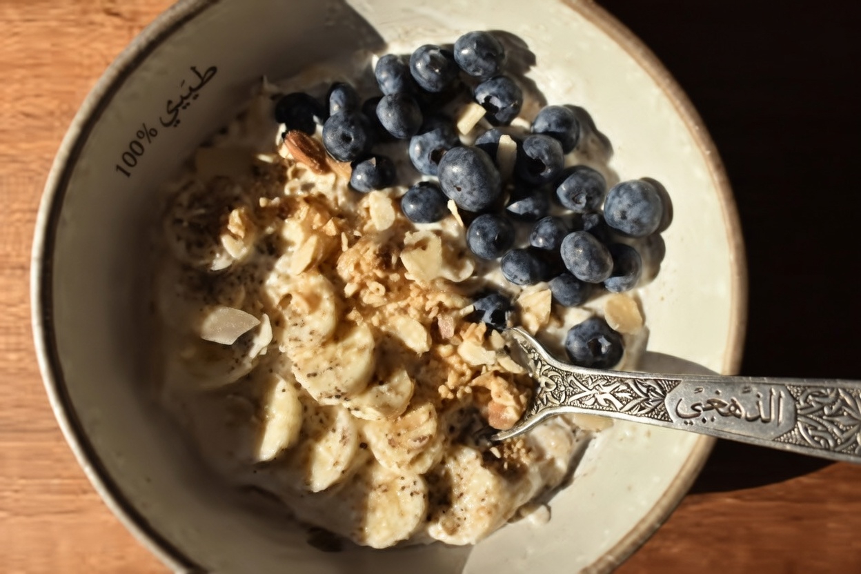 فوق الستين؟ اعكس فقدان العضلات الآن! أضف هذا الطعام القوي إلى فطورك