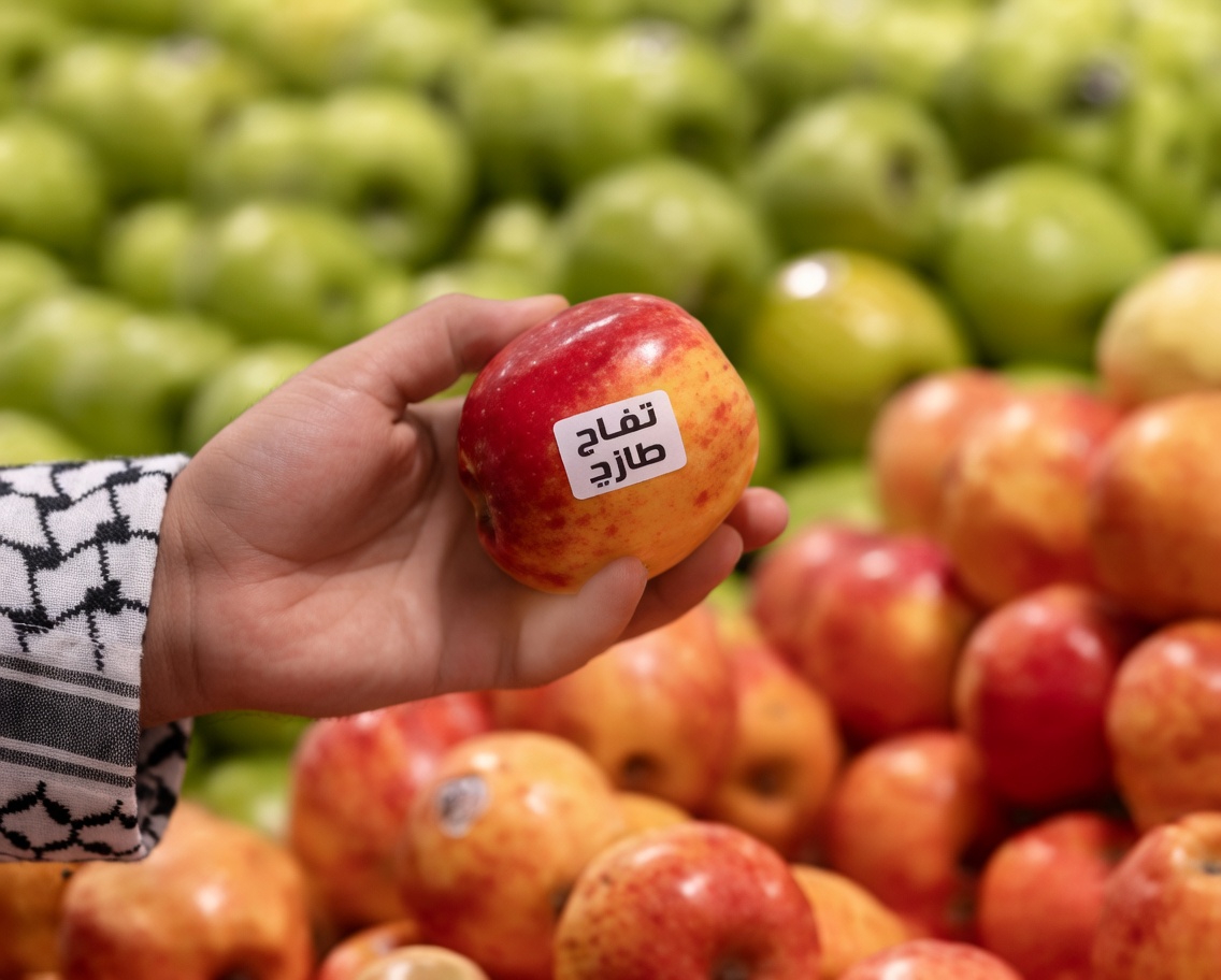 تحذير! أنت ترتكب هذه الأخطاء التسعة عند تناول التفاح وقد تضر بصحتك!