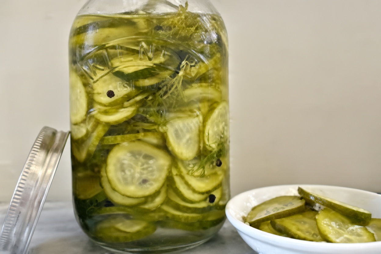 الخطأ الشائع في تناول الخيار الذي يرتكبه كثيرون فوق الستين يوميًا (و3 توليفات جديرة بالتفكير من أجل عافية أفضل)