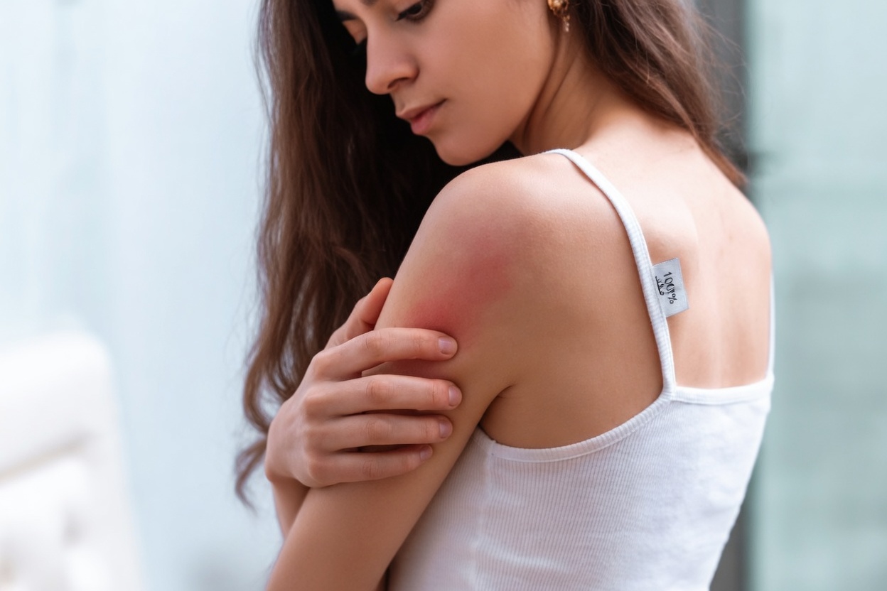 اكتشف 8 علامات خفية قد يرسلها جسمك بشأن صحة الكبد يجب أن تعرفها