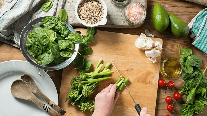 كيفية دعم صحة الغدة الدرقية لديك بشكل طبيعي من خلال 6 خطوات بسيطة يمكنك البدء بها اليوم