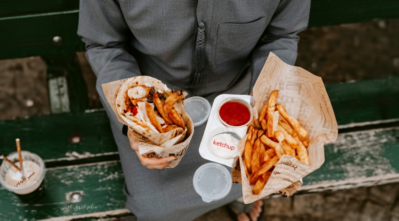 5 أطعمة يومية تُسهم بهدوء في زيادة عوامل خطر الإصابة بالسرطان (وبدائل بسيطة لصحة أفضل)