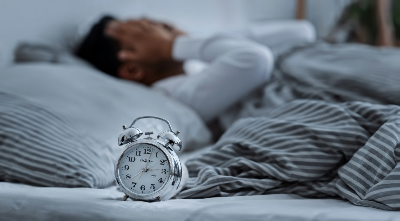 الاستيقاظ ليلًا مع هذا الإحساس غير المعتاد؟ ما الذي قد يعنيه لصحة دماغك