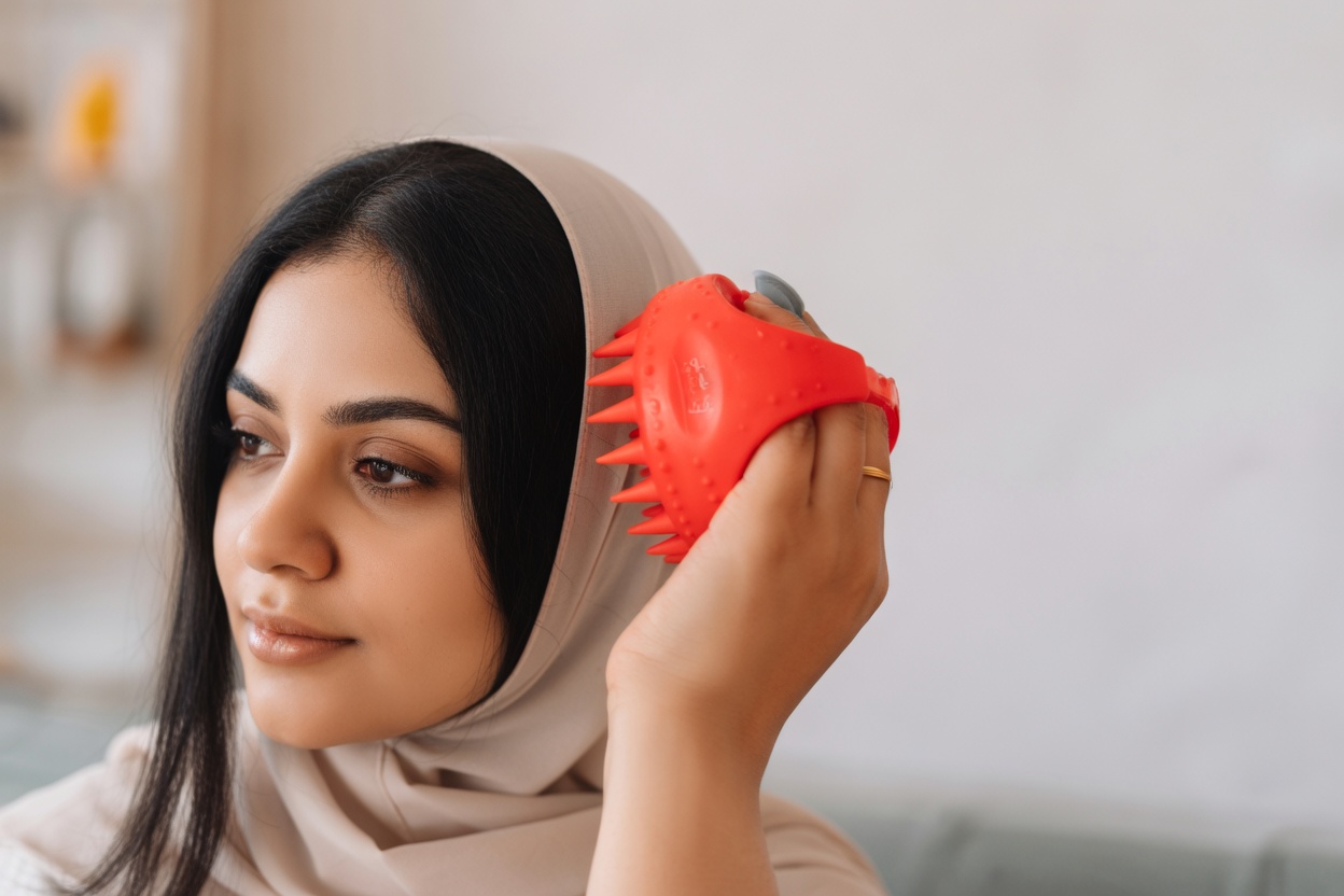 اكتشف القدرات الخفية لزيت الخروع: ٧ فوائد تغيّر حياتك لصحتك وجمالك