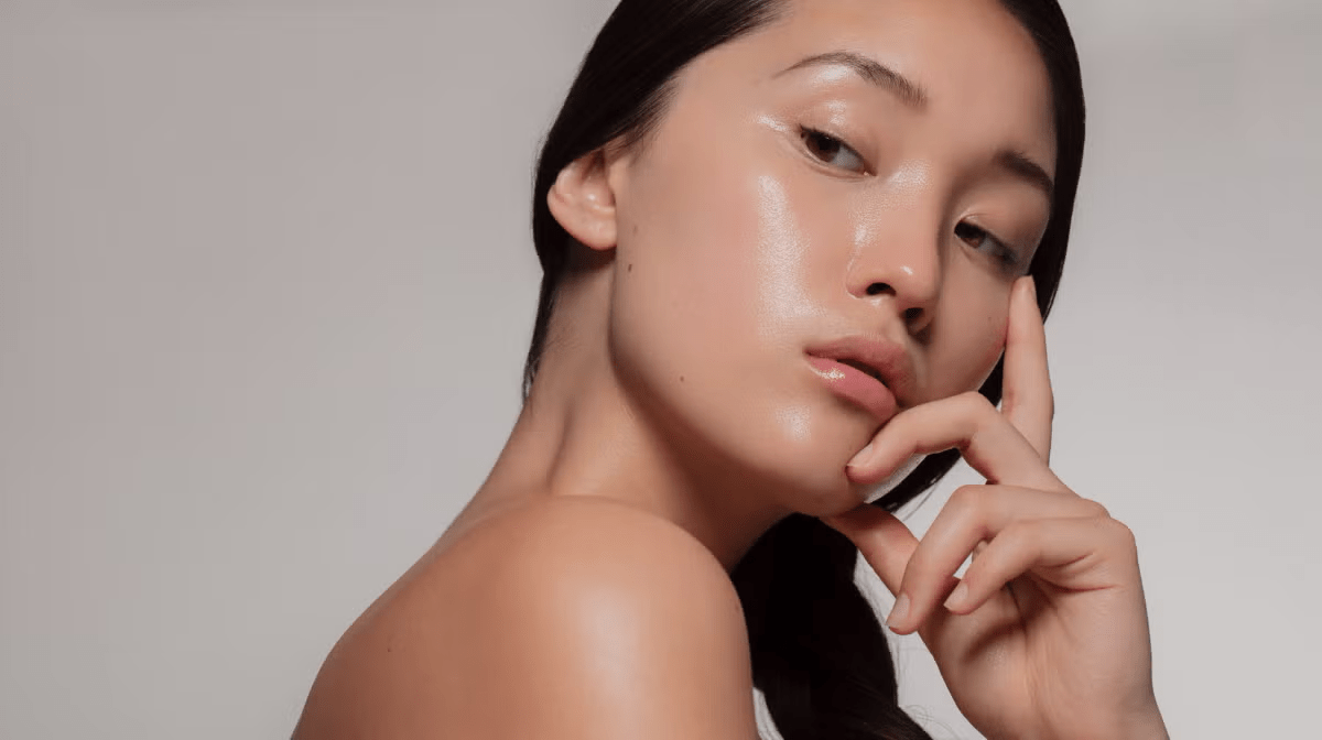 البصل الأحمر للوجه: استكشاف هذا المكوّن من المطبخ لروتين العناية اليومي ببشرتك