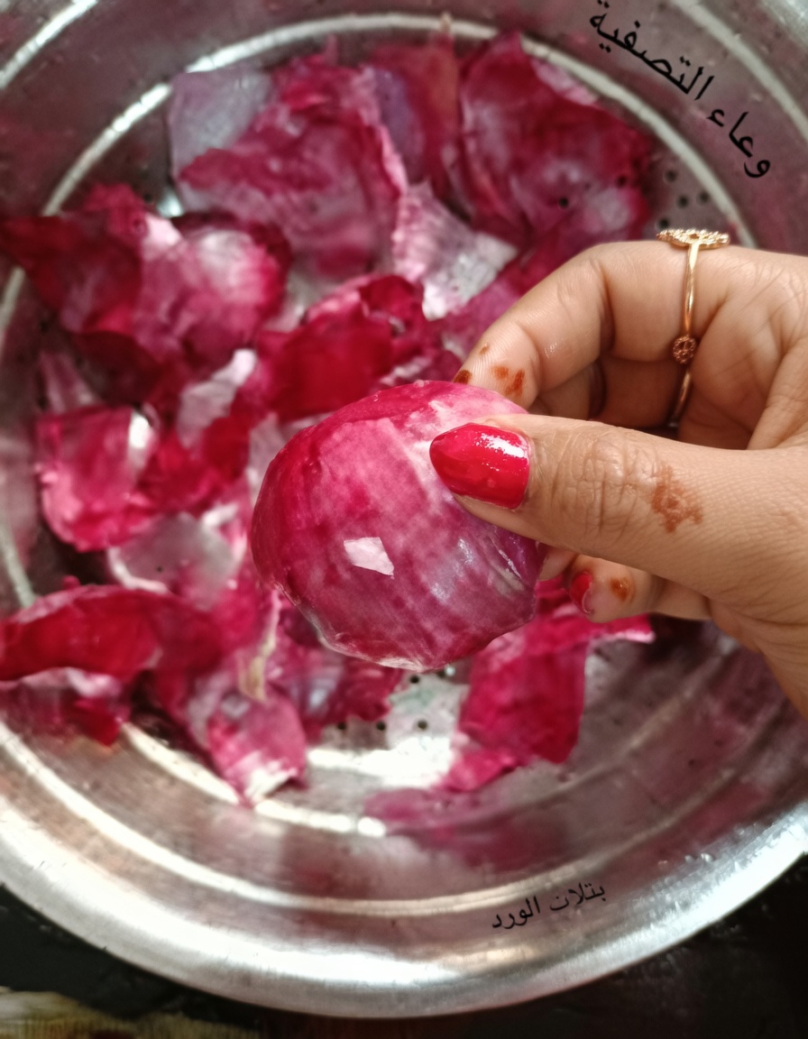 شاي قشر البصل: العلاج الخفي الذي يستخدمه الرجال لتخفيف مشاكل المثانة والبروستاتا