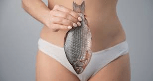 يحذر أطباء النساء: عادة نظافة شائعة قد تفاقم رائحة المهبل لدى النساء الأكبر سنًا