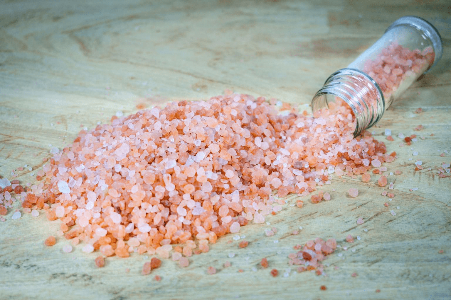 السر لتخفيف آلام المفاصل والقلق والمزيد: اكتشف قوة ملح الهيمالايا الوردي